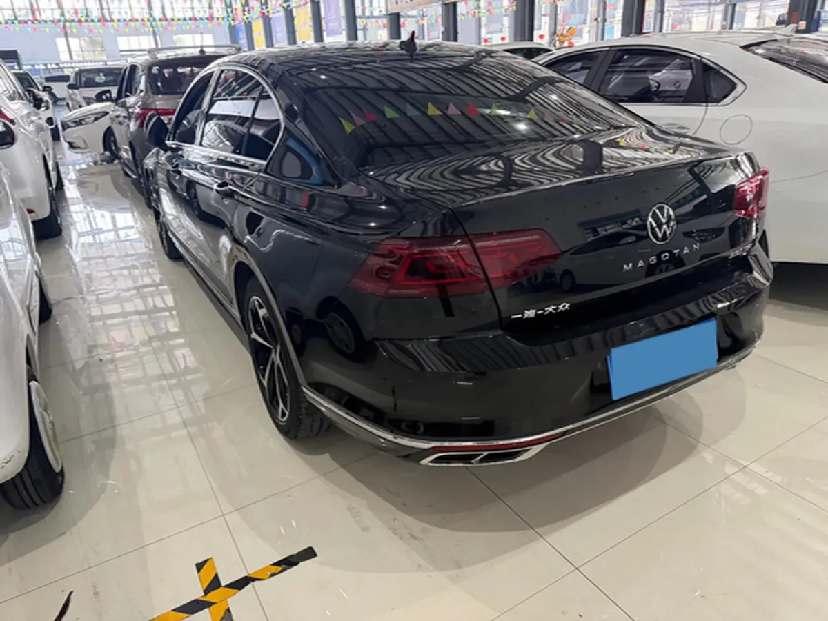 2023 Volkswagen Magotan 2.0T 186HP L4 7DCT,autocango,china used car exporter,china ev exporter,chinese used car exporter,chinese used ev exporter