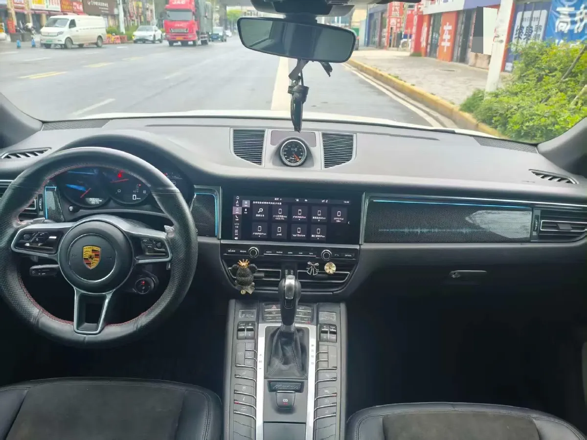 2020 Porsche Macan 2.0T 252HP L4 7DCT,autocango,china used car exporter,china ev exporter,chinese used car exporter,chinese used ev exporter
