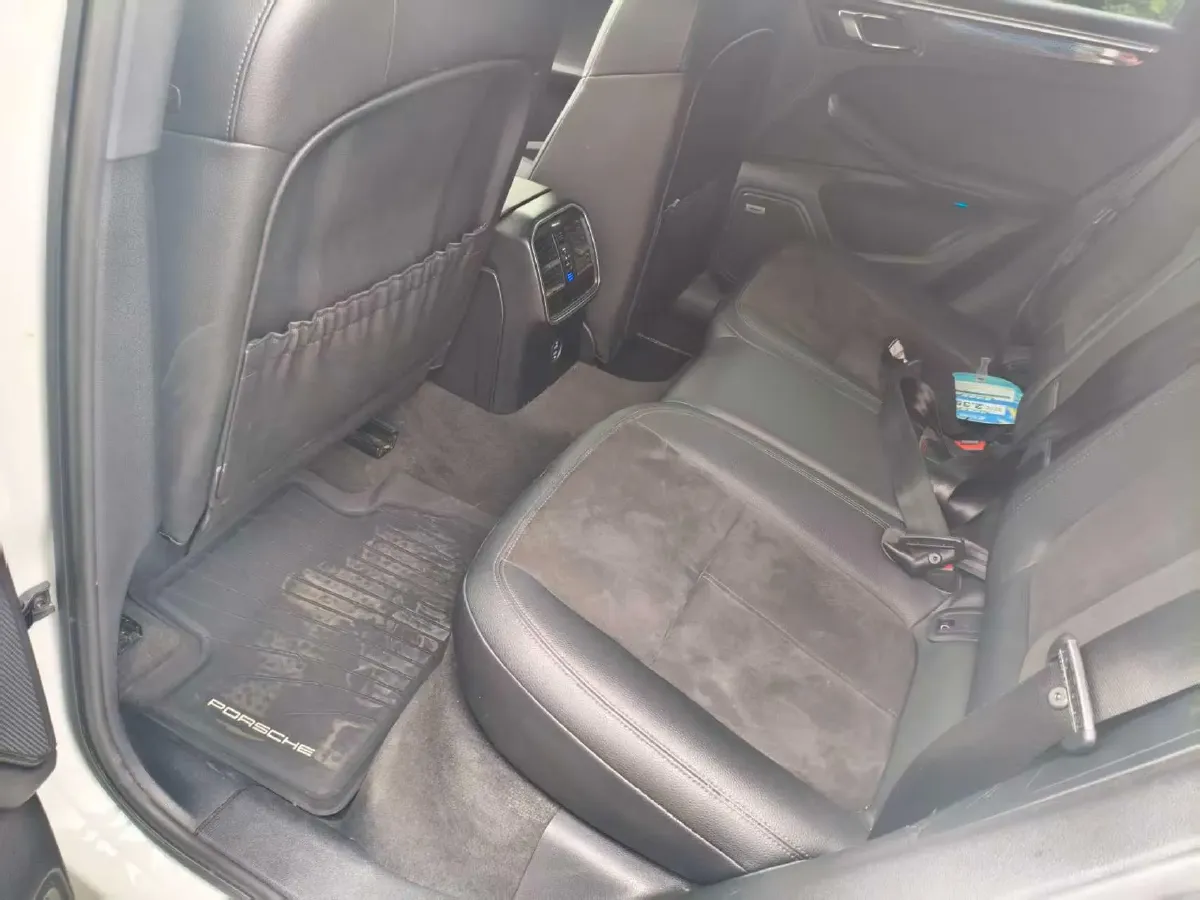 2020 Porsche Macan 2.0T 252HP L4 7DCT,autocango,china used car exporter,china ev exporter,chinese used car exporter,chinese used ev exporter