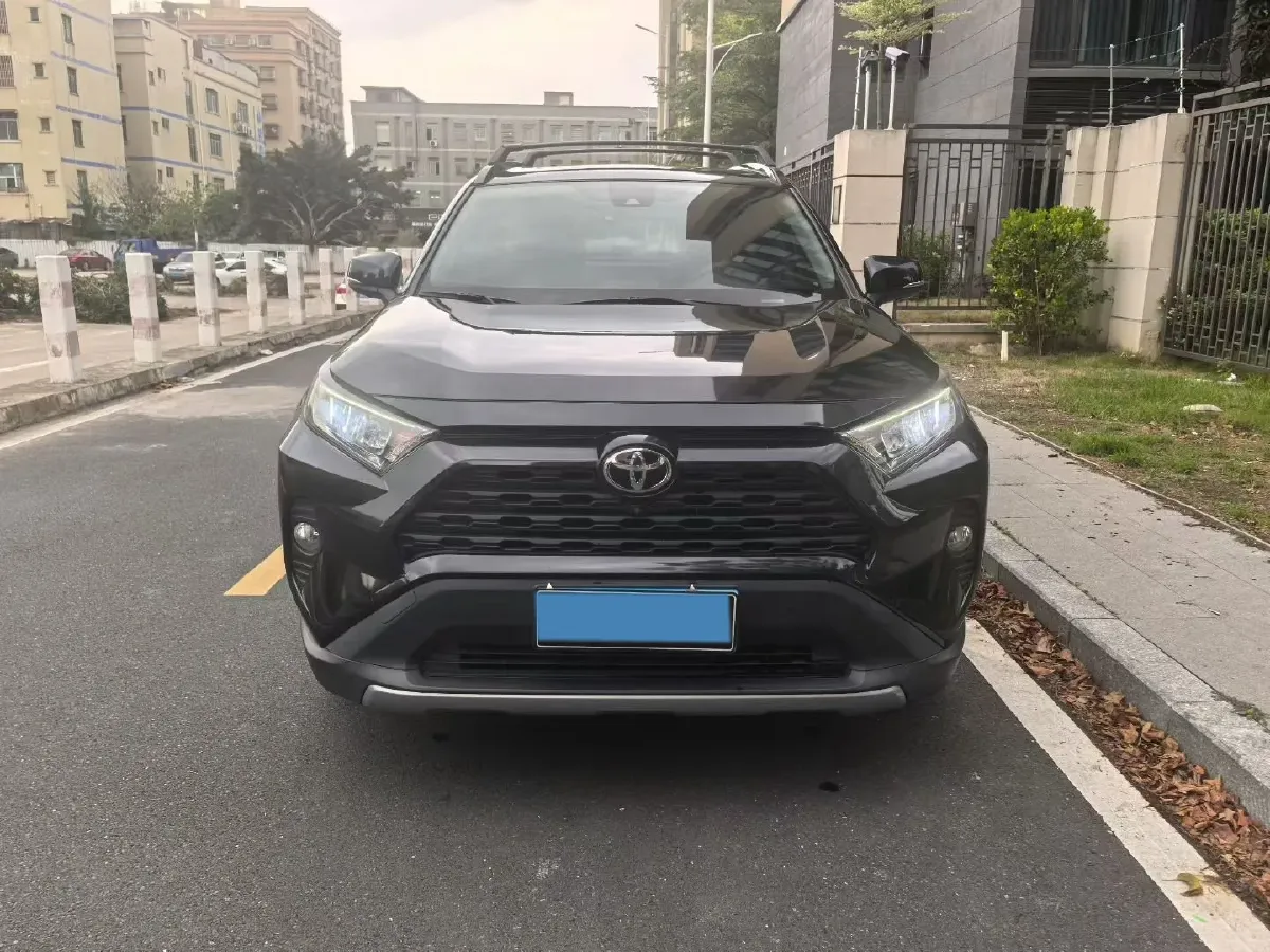 2020 Toyota RAV4 2.0L 171HP L4 CVT,autocango,china used car exporter,china ev exporter,chinese used car exporter,chinese used ev exporter
