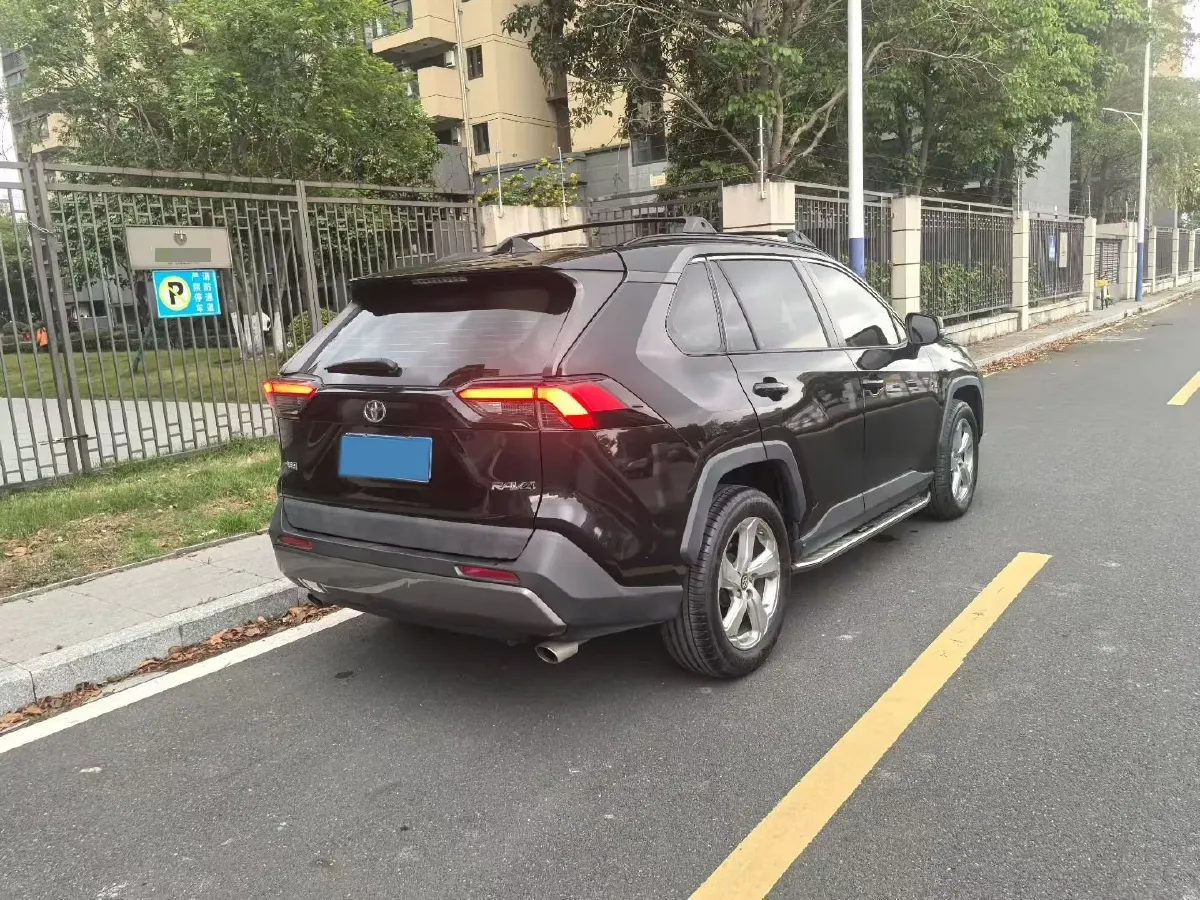 2020 Toyota RAV4 2.0L 171HP L4 CVT,autocango,china used car exporter,china ev exporter,chinese used car exporter,chinese used ev exporter