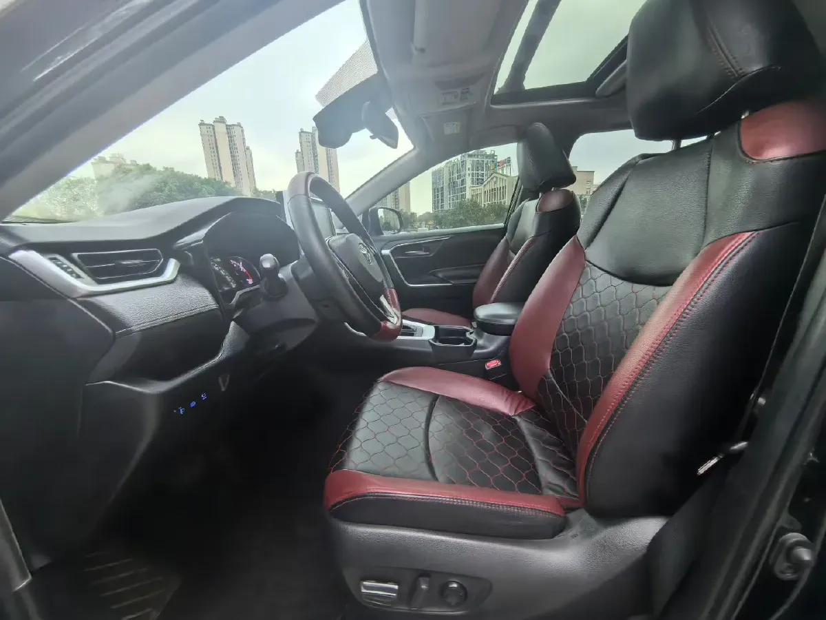 2020 Toyota RAV4 2.0L 171HP L4 CVT,autocango,china used car exporter,china ev exporter,chinese used car exporter,chinese used ev exporter