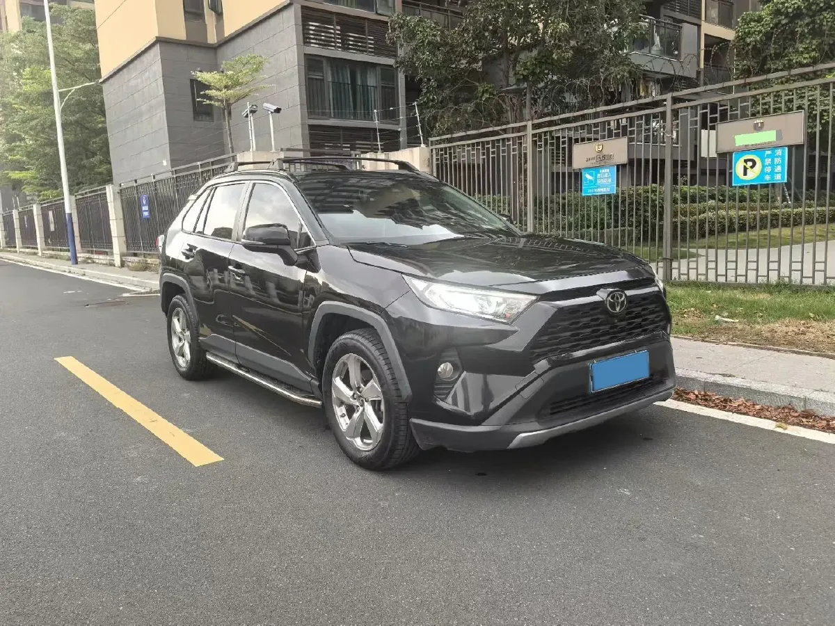 2020 Toyota RAV4 2.0L 171HP L4 CVT,autocango,china used car exporter,china ev exporter,chinese used car exporter,chinese used ev exporter
