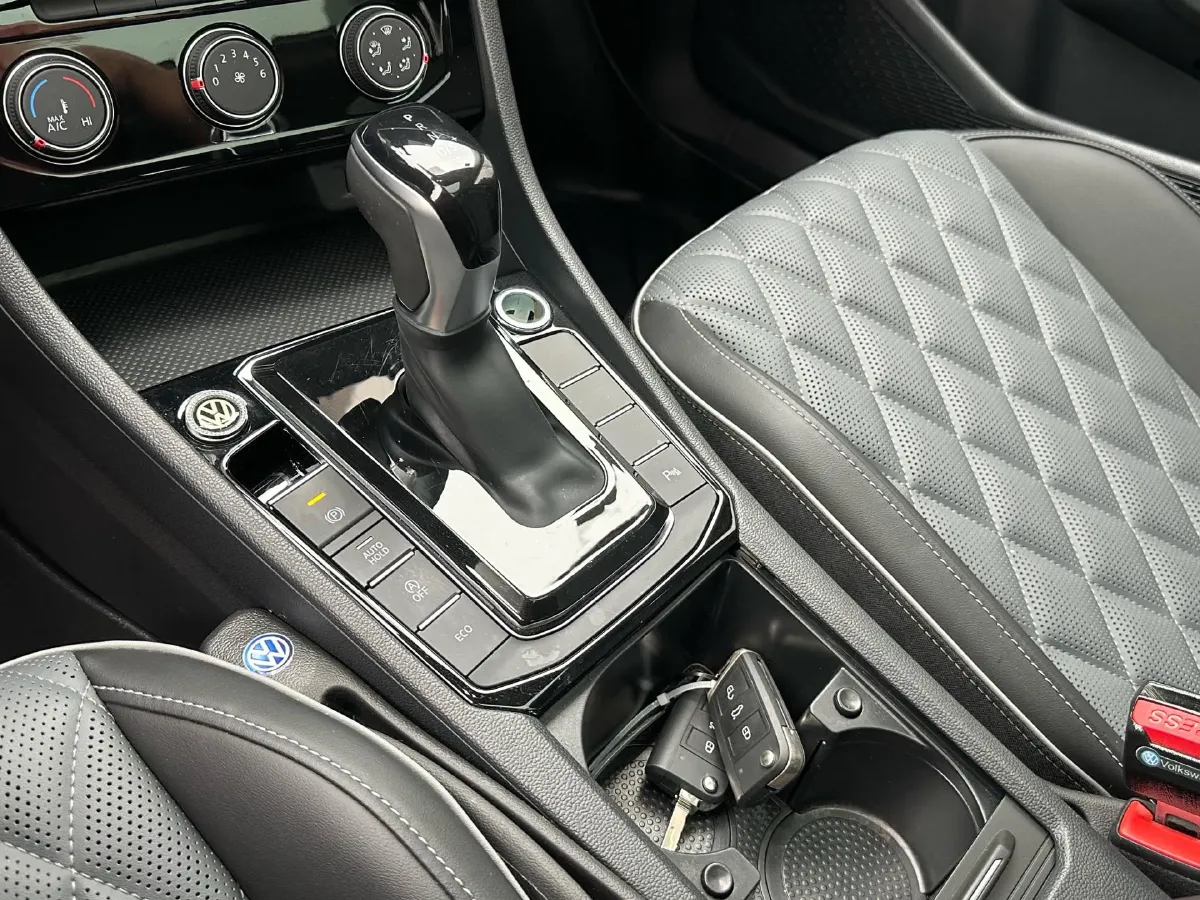 2025 Volkswagen Sagitar 1.5T 160HP L4 7DCT,autocango,china used car exporter,china ev exporter,chinese used car exporter,chinese used ev exporter