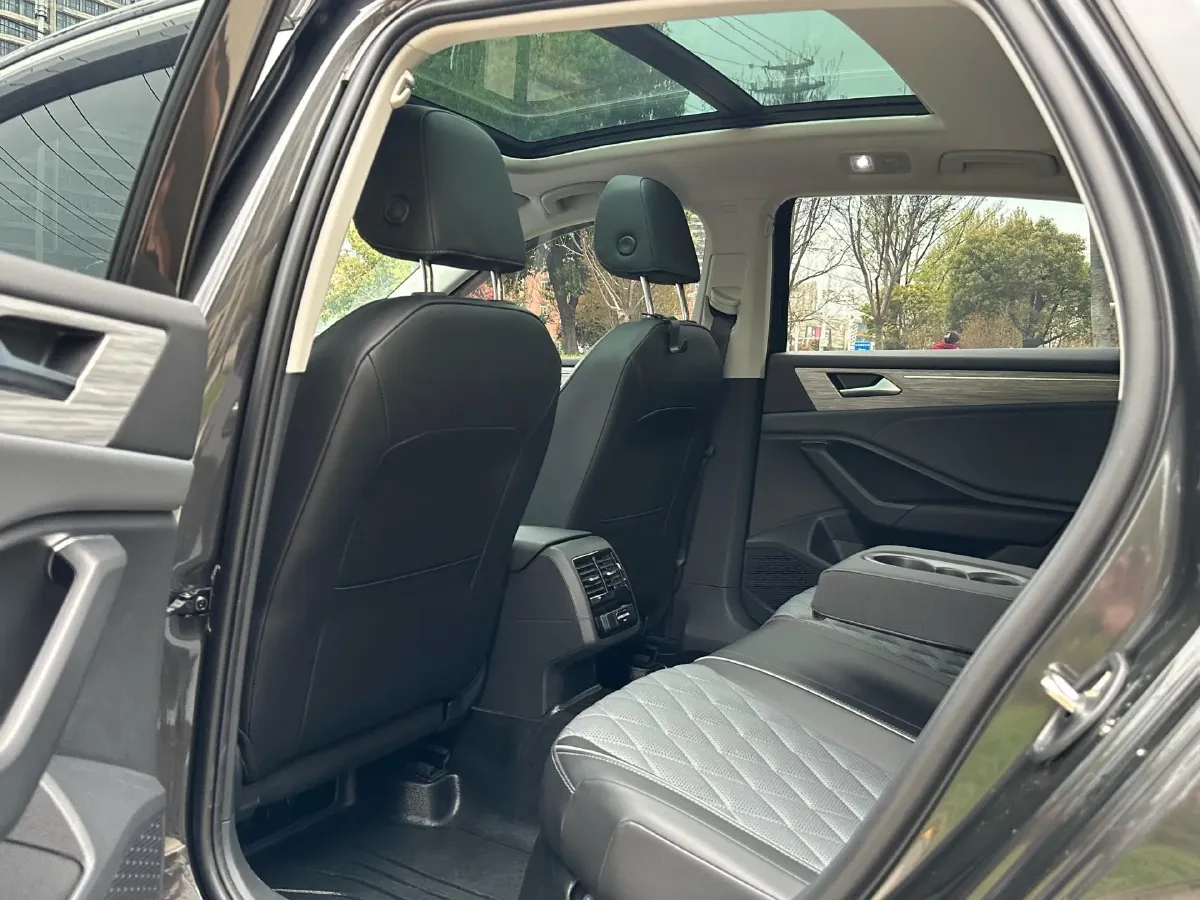 2025 Volkswagen Sagitar 1.5T 160HP L4 7DCT,autocango,china used car exporter,china ev exporter,chinese used car exporter,chinese used ev exporter