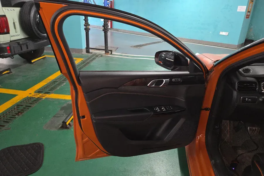 2021 LYNK&CO 02 Hatchback 2.0T 254HP L4 8AT,autocango,china used car exporter,china ev exporter,chinese used car exporter,chinese used ev exporter