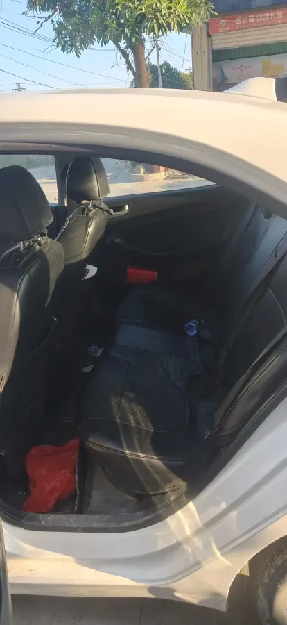 2017 Hyundai Reina 1.4L 95HP L4 5MT,autocango,china used car exporter,china ev exporter,chinese used car exporter,chinese used ev exporter