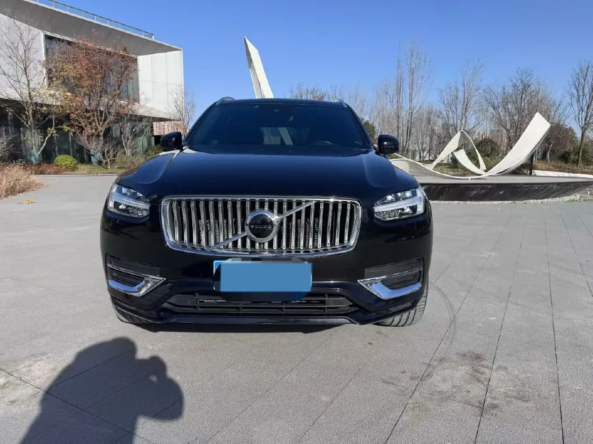 2022 Volvo XC90 2.0T 250HP L4 8AT,autocango,china used car exporter,china ev exporter,chinese used car exporter,chinese used ev exporter
