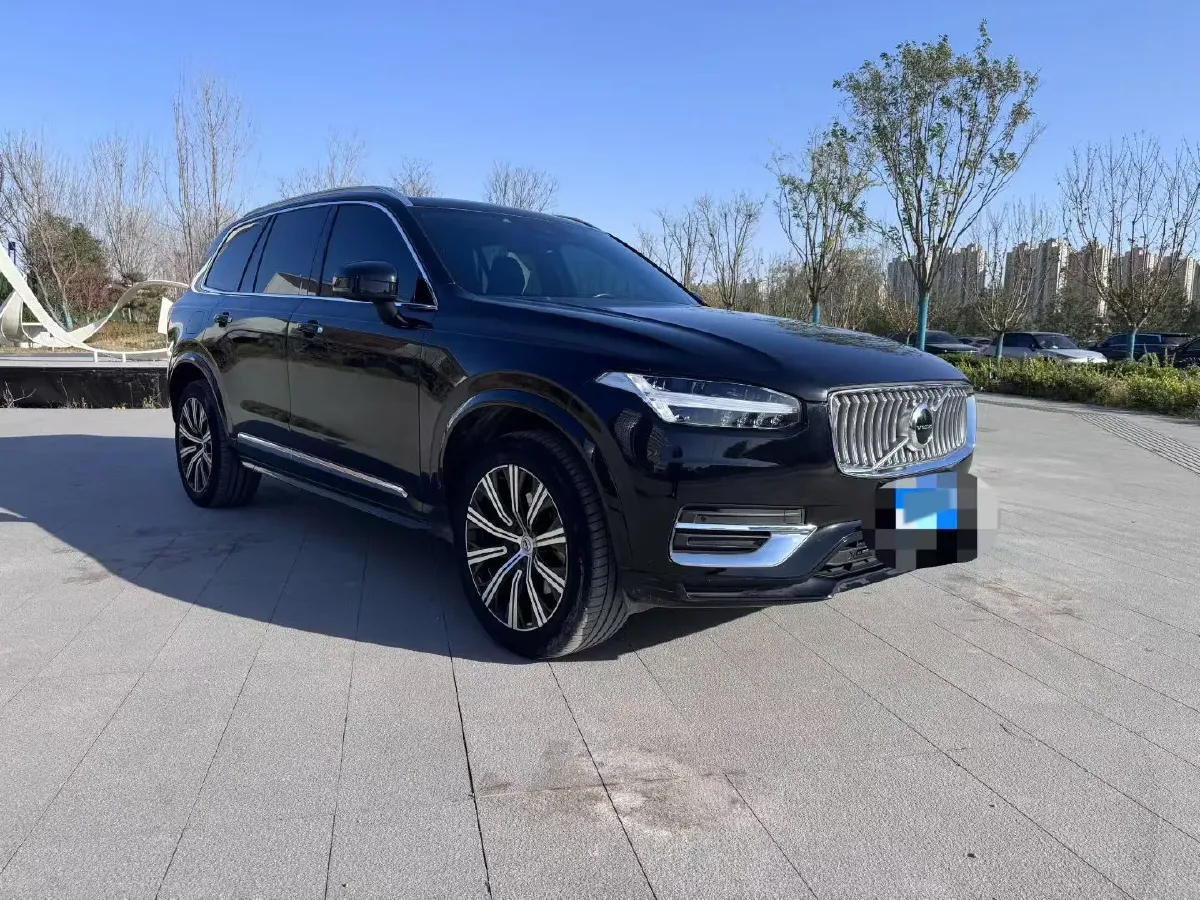 2022 Volvo XC90 2.0T 250HP L4 8AT,autocango,china used car exporter,china ev exporter,chinese used car exporter,chinese used ev exporter
