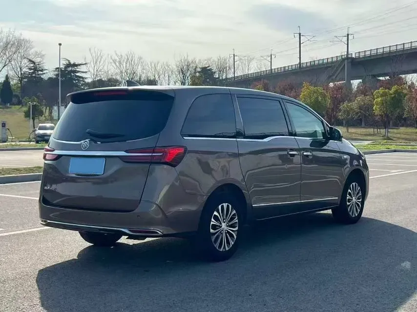 2022 Buick GL8 2.0T 237HP L4 9AT,autocango,china used car exporter,china ev exporter,chinese used car exporter,chinese used ev exporter