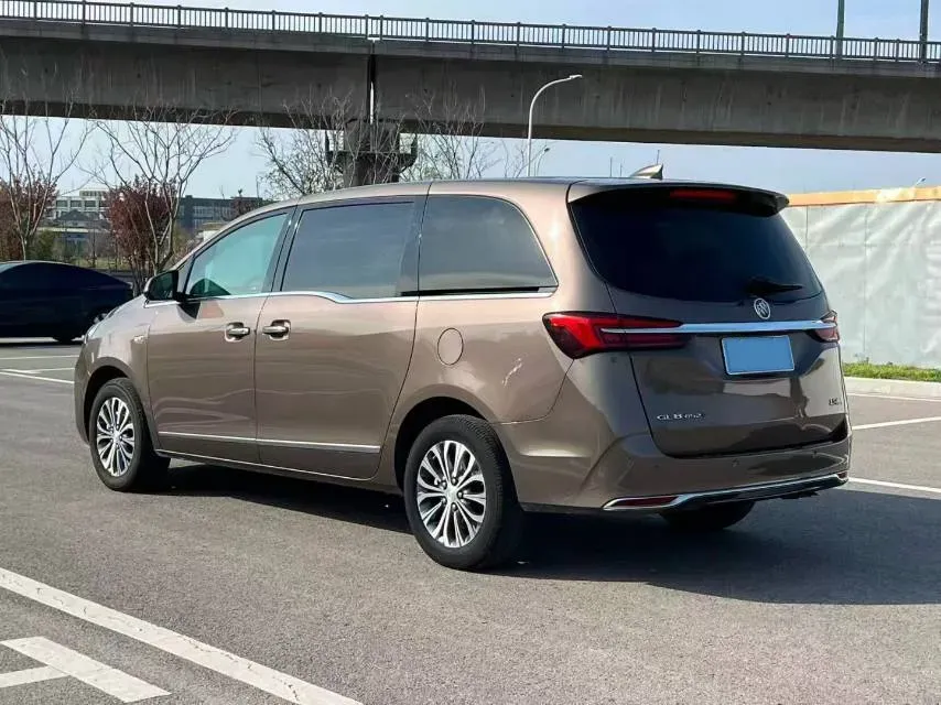 2022 Buick GL8 2.0T 237HP L4 9AT,autocango,china used car exporter,china ev exporter,chinese used car exporter,chinese used ev exporter
