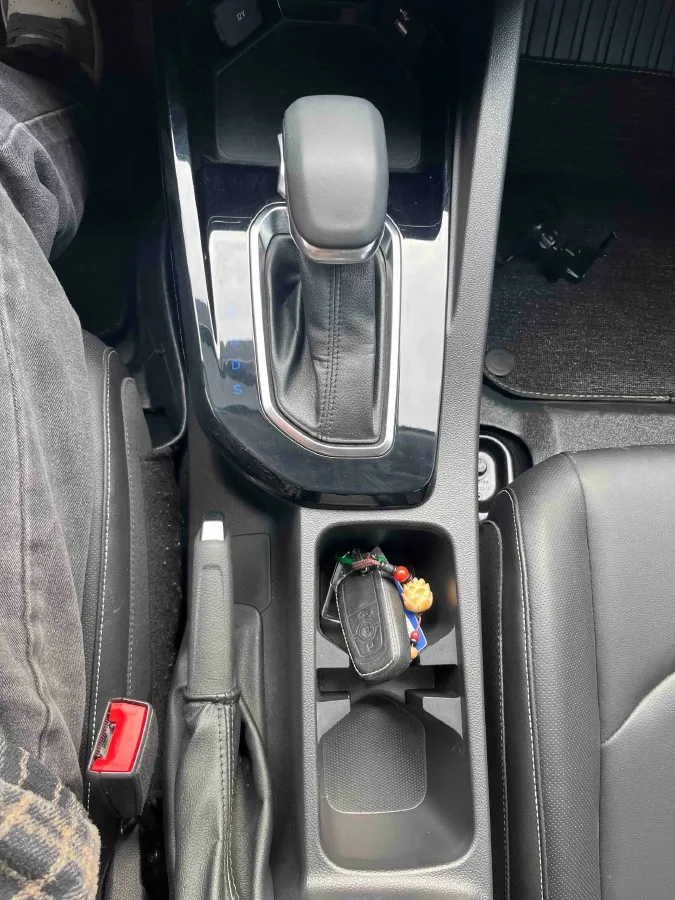 2021 Ford Escort 1.5L 122HP L3 6AT,autocango,china used car exporter,china ev exporter,chinese used car exporter,chinese used ev exporter