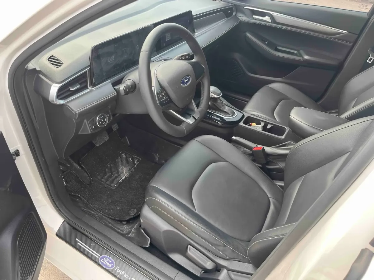 2021 Ford Escort 1.5L 122HP L3 6AT,autocango,china used car exporter,china ev exporter,chinese used car exporter,chinese used ev exporter