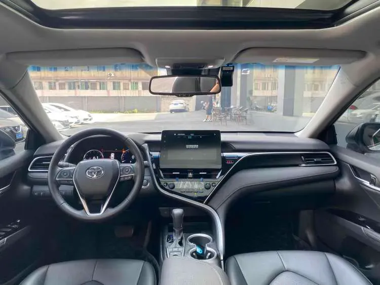 2023 Toyota Camry 2.5L 207HP L4 8AT,autocango,china used car exporter,china ev exporter,chinese used car exporter,chinese used ev exporter