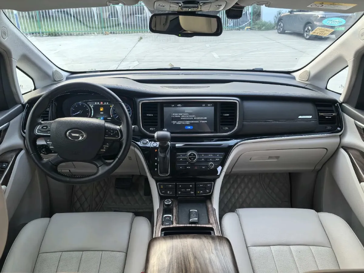 2018 GAC Trumpchi M8 2.0T 201HP L4 6AT,autocango,china used car exporter,china ev exporter,chinese used car exporter,chinese used ev exporter