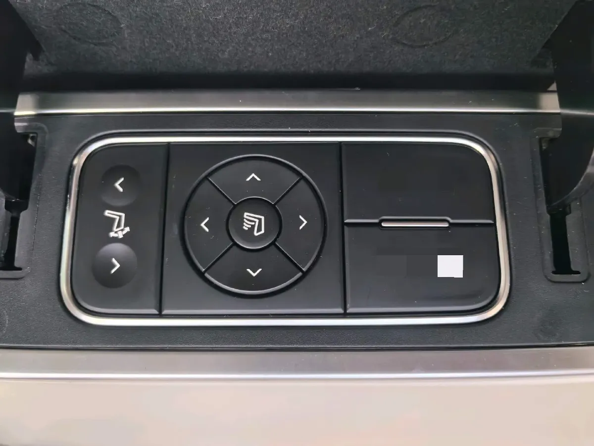 2018 GAC Trumpchi M8 2.0T 201HP L4 6AT,autocango,china used car exporter,china ev exporter,chinese used car exporter,chinese used ev exporter