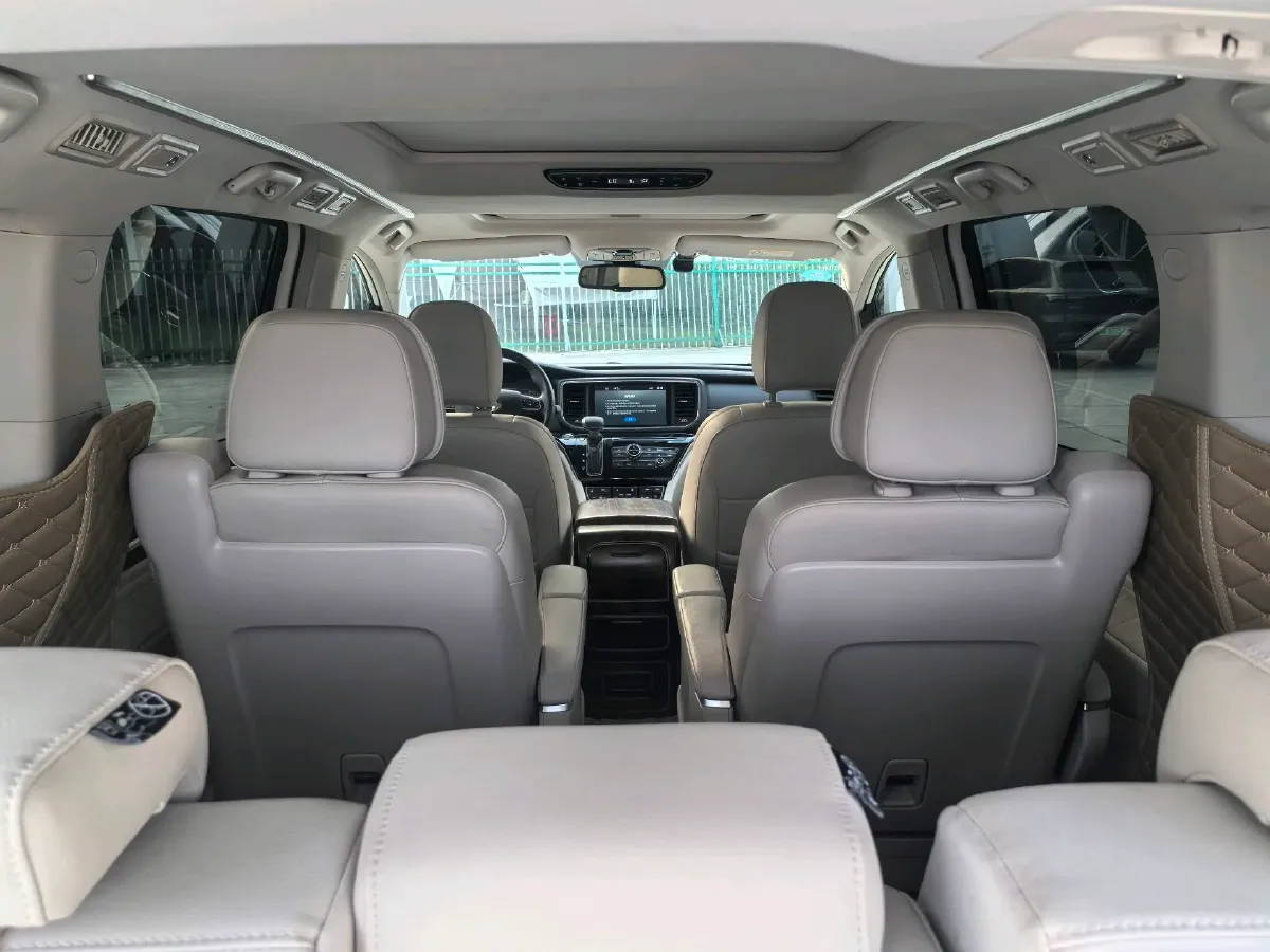 2018 GAC Trumpchi M8 2.0T 201HP L4 6AT,autocango,china used car exporter,china ev exporter,chinese used car exporter,chinese used ev exporter