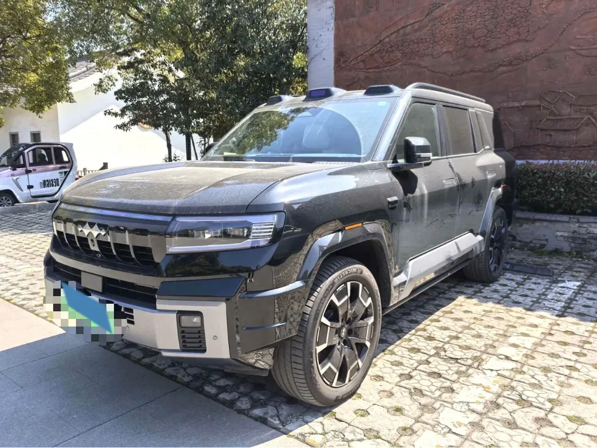 2025 FangChengBao Bao 8 2.0T 245HP L4 E-CVT PHEV 36.8KWH,autocango,china used car exporter,china ev exporter,chinese used car exporter,chinese used ev exporter