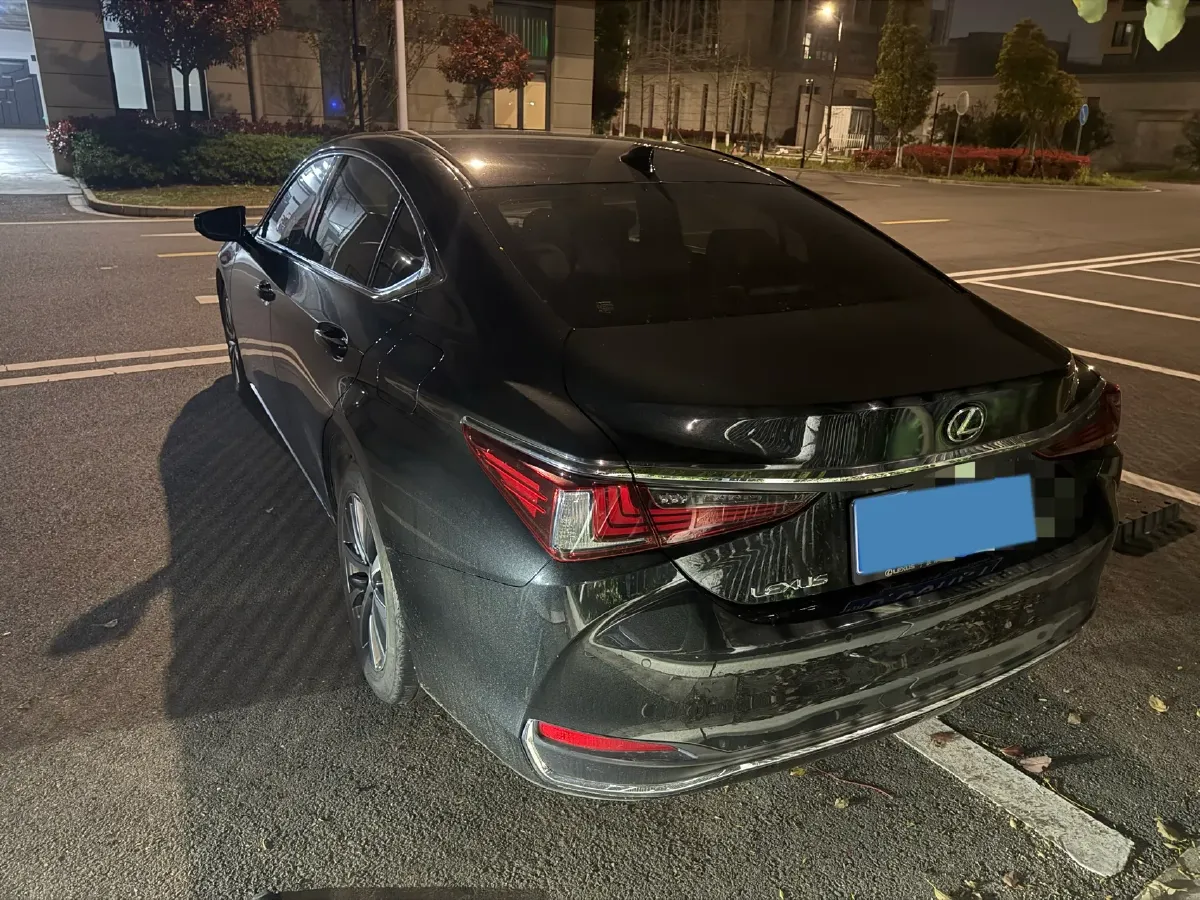 2020 Lexus ES 2.0L 173HP L4 CVT,autocango,china used car exporter,china ev exporter,chinese used car exporter,chinese used ev exporter