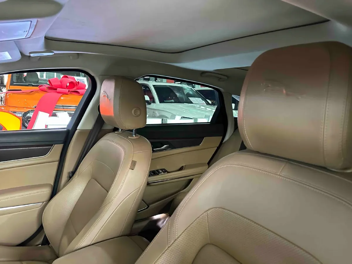 2021 Jaguar XFL 2.0T 250HP L4 8AT,autocango,china used car exporter,china ev exporter,chinese used car exporter,chinese used ev exporter