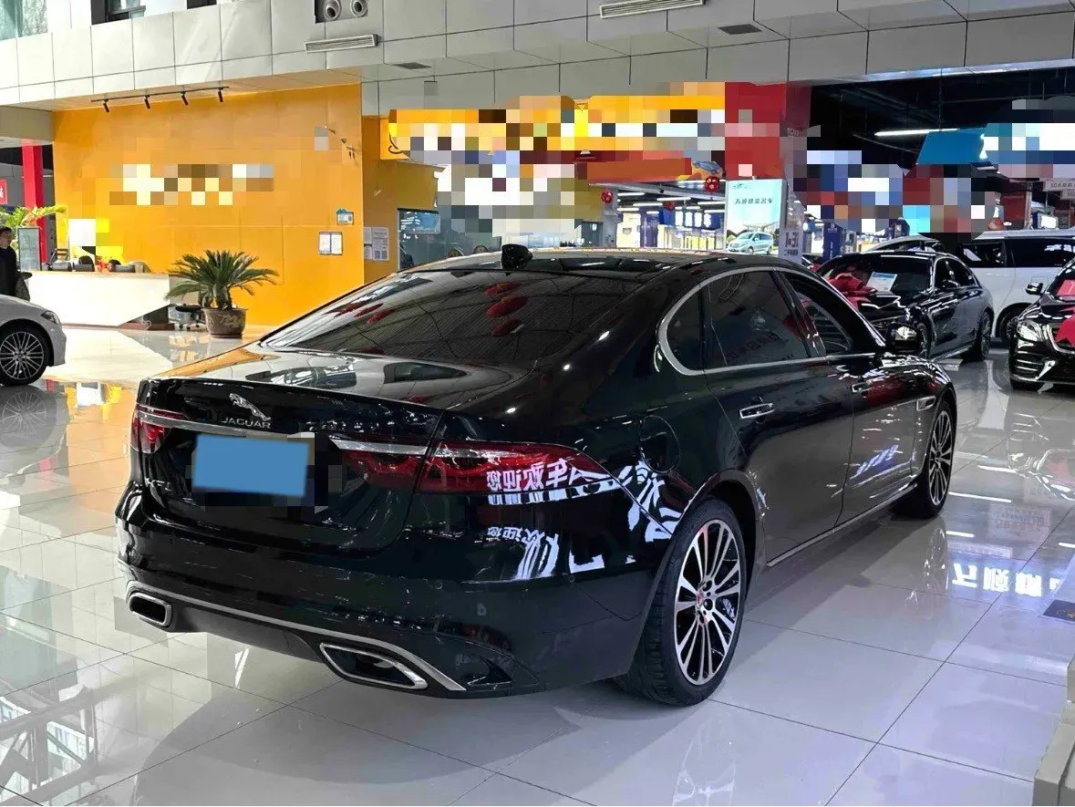 2021 Jaguar XFL 2.0T 250HP L4 8AT,autocango,china used car exporter,china ev exporter,chinese used car exporter,chinese used ev exporter