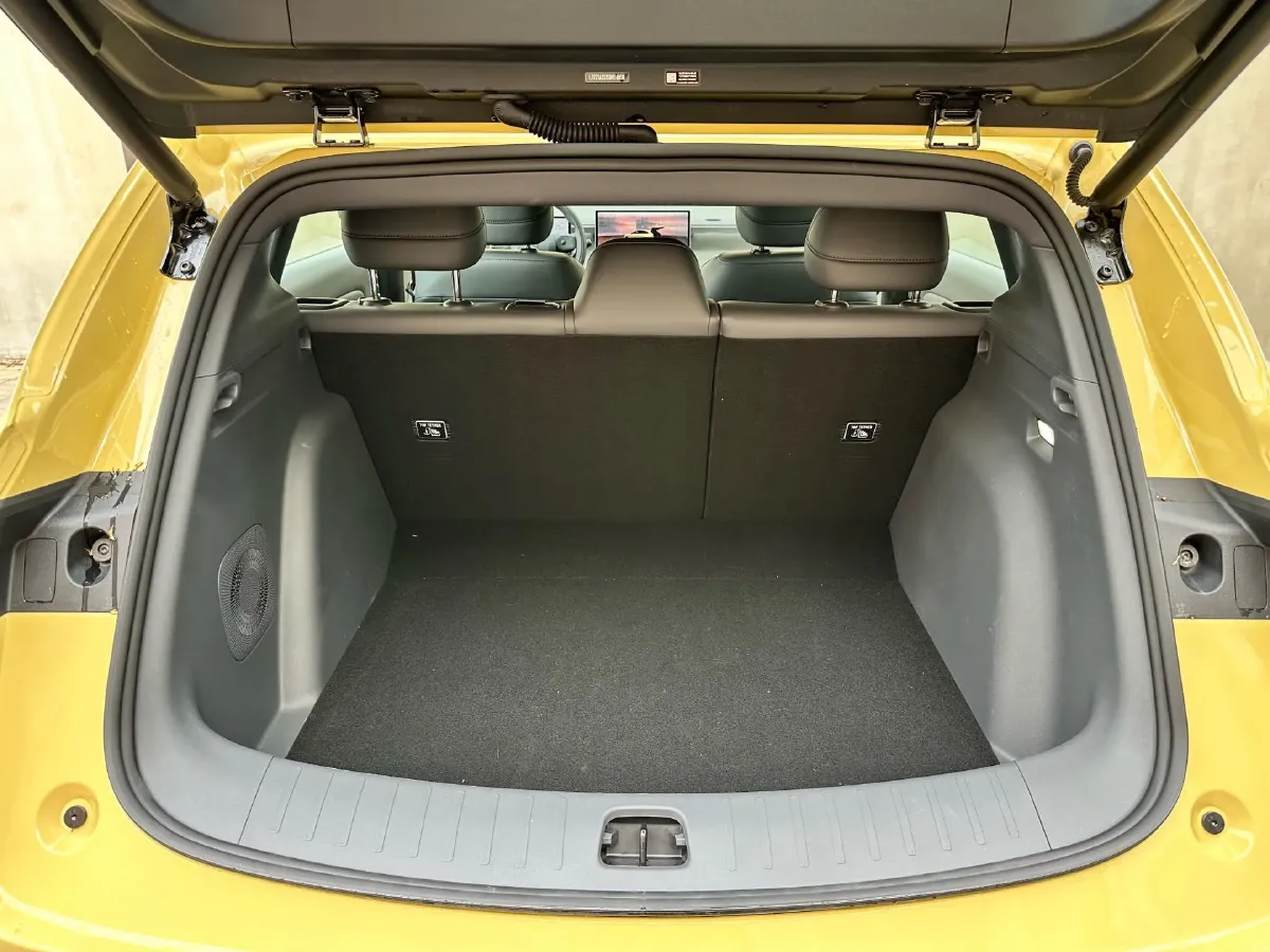 2026 Leapmotor Lafa5 BEV,autocango,china used car exporter,china ev exporter,chinese used car exporter,chinese used ev exporter