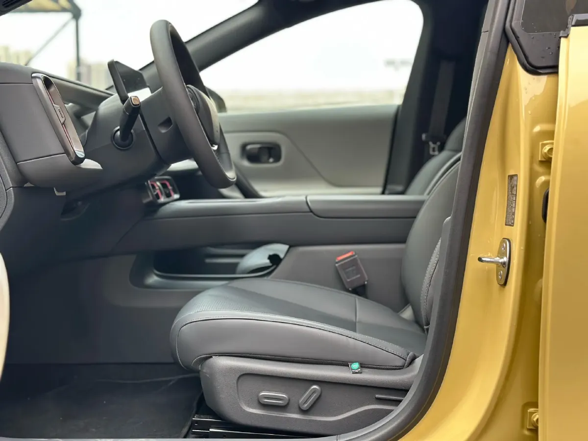 2026 Leapmotor Lafa5 BEV,autocango,china used car exporter,china ev exporter,chinese used car exporter,chinese used ev exporter