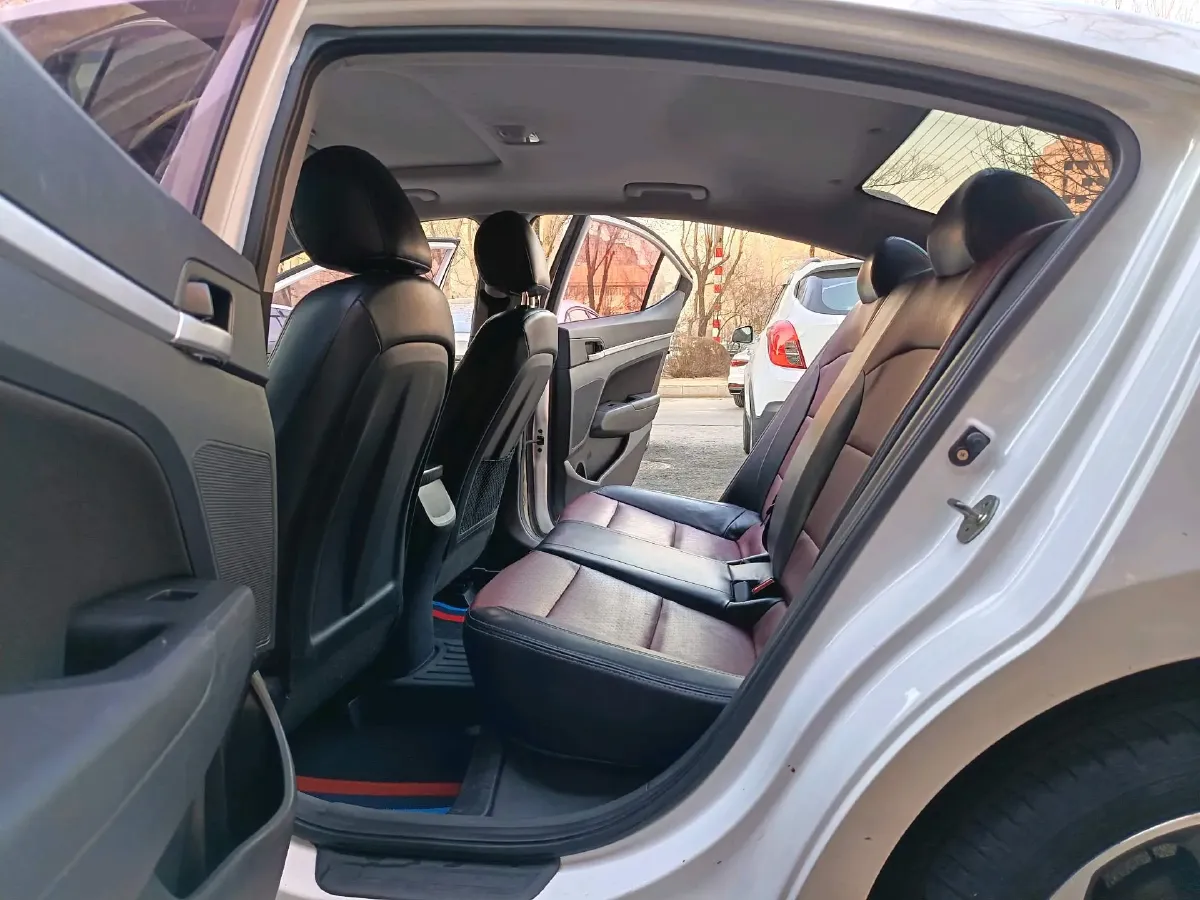 2016 Hyundai Elantra 1.6L 130HP L4 6AT,autocango,china used car exporter,china ev exporter,chinese used car exporter,chinese used ev exporter