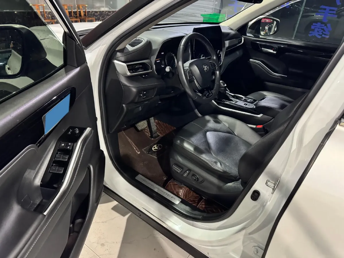 2022 Toyota Highlander 2.5L 192HP L4 E-CVT Hybrid,autocango,china used car exporter,china ev exporter,chinese used car exporter,chinese used ev exporter