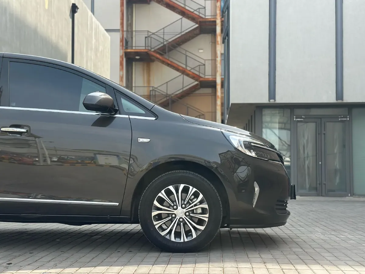 2022 Buick GL8 2.0T 237HP L4 9AT,autocango,china used car exporter,china ev exporter,chinese used car exporter,chinese used ev exporter