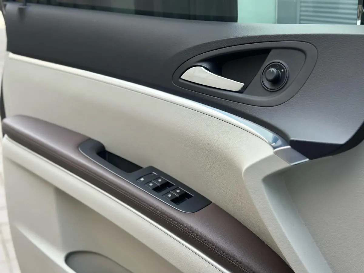 2022 Buick GL8 2.0T 237HP L4 9AT,autocango,china used car exporter,china ev exporter,chinese used car exporter,chinese used ev exporter