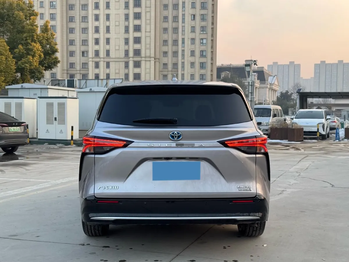 2023 Toyota Sienna 2.5L 189HP L4 E-CVT Hybrid,autocango,china used car exporter,china ev exporter,chinese used car exporter,chinese used ev exporter