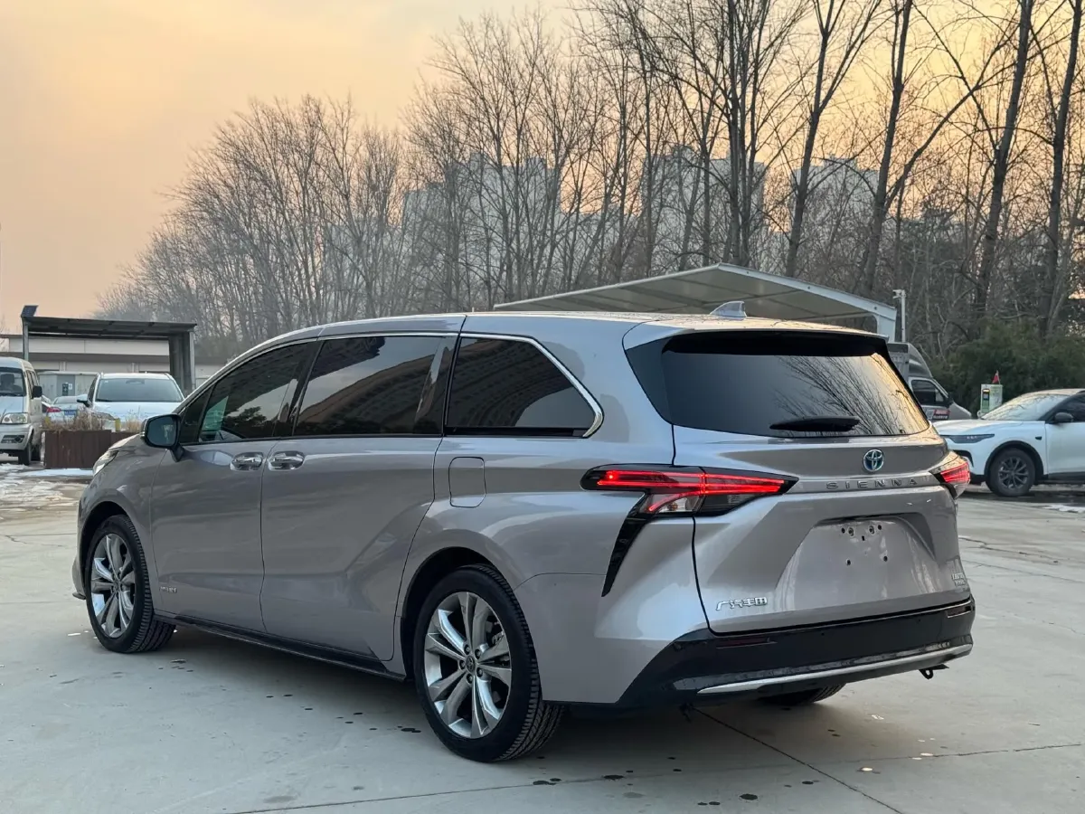 2023 Toyota Sienna 2.5L 189HP L4 E-CVT Hybrid,autocango,china used car exporter,china ev exporter,chinese used car exporter,chinese used ev exporter