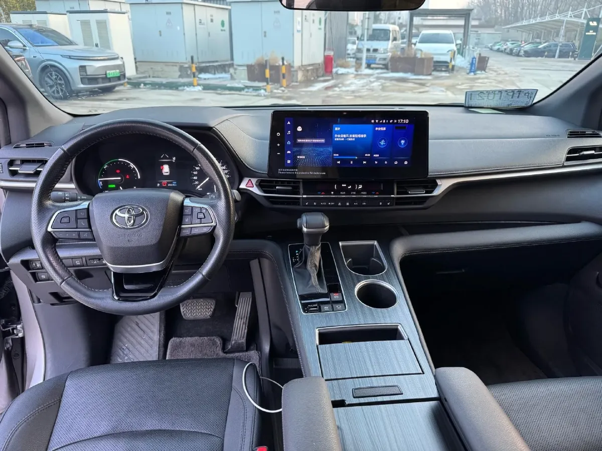 2023 Toyota Sienna 2.5L 189HP L4 E-CVT Hybrid,autocango,china used car exporter,china ev exporter,chinese used car exporter,chinese used ev exporter
