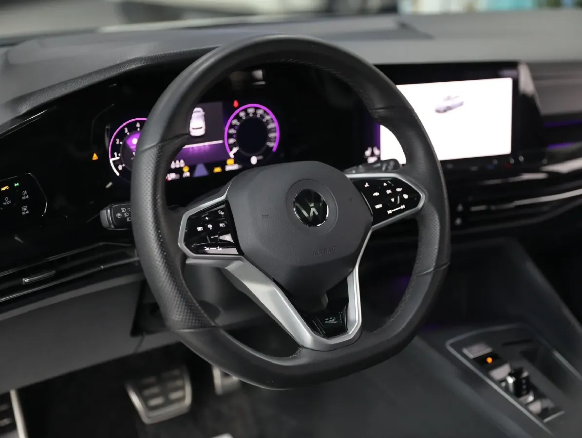 2023 Volkswagen Golf 1.4T 150HP L4 7DCT,autocango,china used car exporter,china ev exporter,chinese used car exporter,chinese used ev exporter