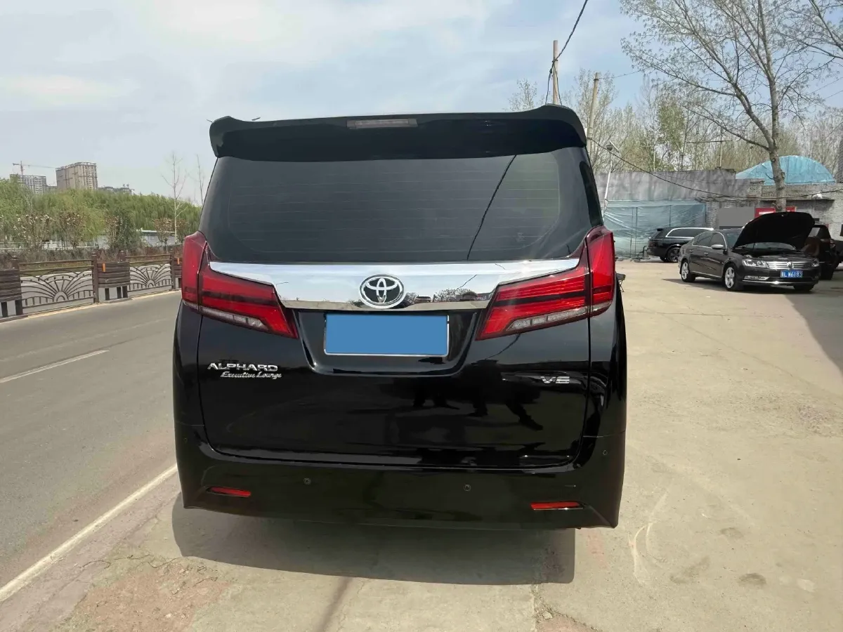 2018 Toyota Alphard 3.5L 301HP V6 8AT,autocango,china used car exporter,china ev exporter,chinese used car exporter,chinese used ev exporter