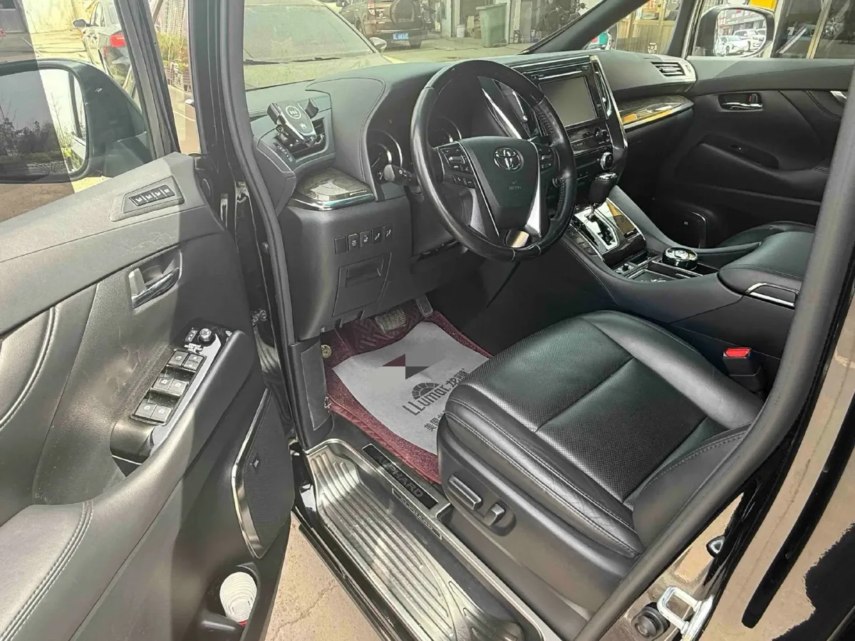 2018 Toyota Alphard 3.5L 301HP V6 8AT,autocango,china used car exporter,china ev exporter,chinese used car exporter,chinese used ev exporter