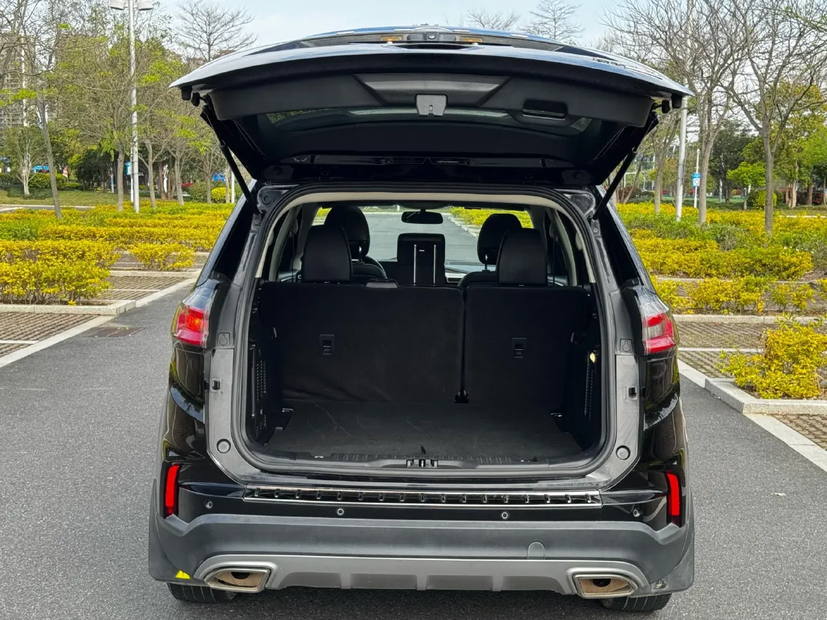 2021 Ford Edge 2.0T 245HP L4 8AT,autocango,china used car exporter,china ev exporter,chinese used car exporter,chinese used ev exporter