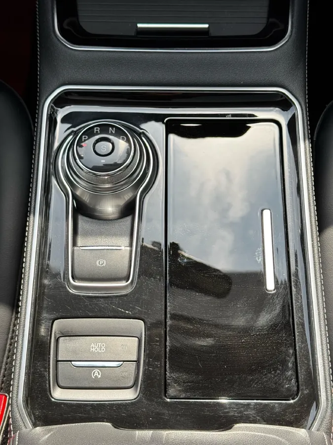 2021 Ford Edge 2.0T 245HP L4 8AT,autocango,china used car exporter,china ev exporter,chinese used car exporter,chinese used ev exporter