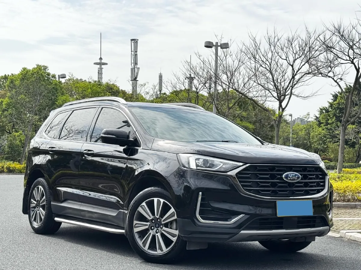 2021 Ford Edge 2.0T 245HP L4 8AT,autocango,china used car exporter,china ev exporter,chinese used car exporter,chinese used ev exporter