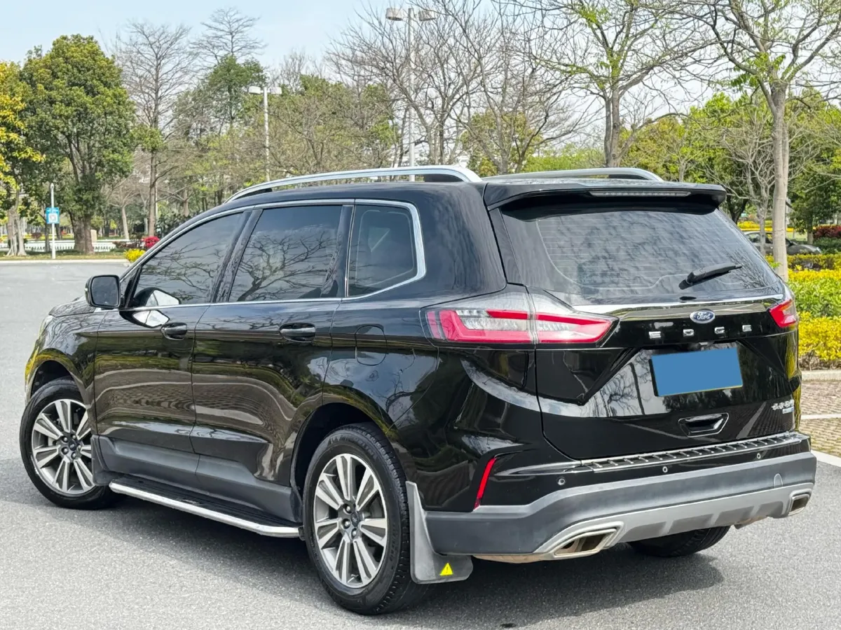 2021 Ford Edge 2.0T 245HP L4 8AT,autocango,china used car exporter,china ev exporter,chinese used car exporter,chinese used ev exporter