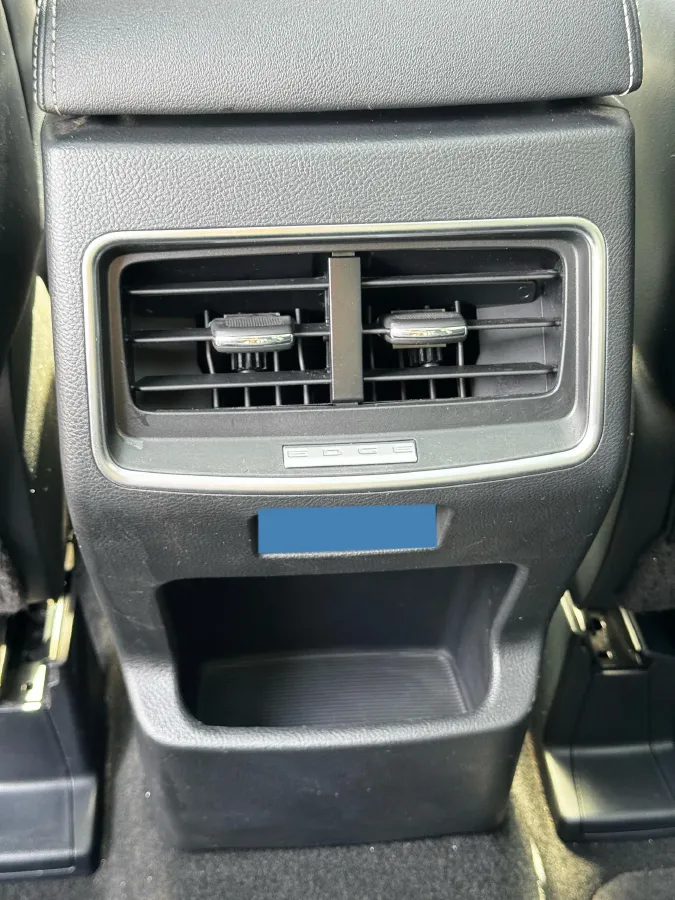 2021 Ford Edge 2.0T 245HP L4 8AT,autocango,china used car exporter,china ev exporter,chinese used car exporter,chinese used ev exporter