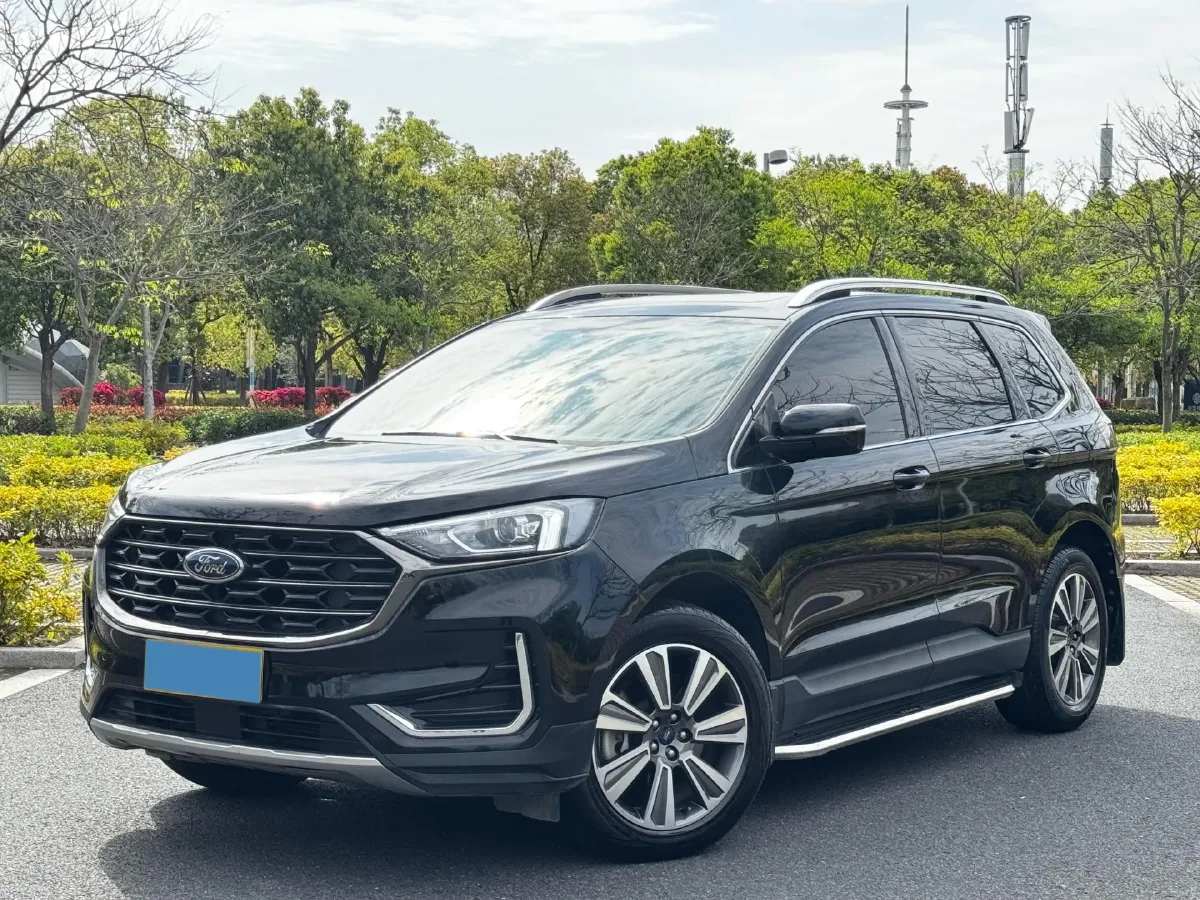 2021 Ford Edge 2.0T 245HP L4 8AT,autocango,china used car exporter,china ev exporter,chinese used car exporter,chinese used ev exporter