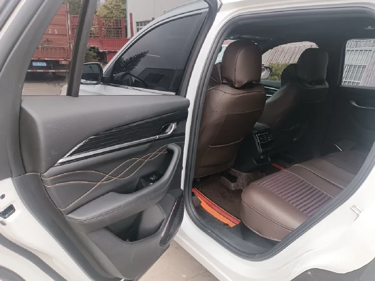 2025 Geely Monjaro 2.0T 238HP L4 8AT,autocango,china used car exporter,china ev exporter,chinese used car exporter,chinese used ev exporter