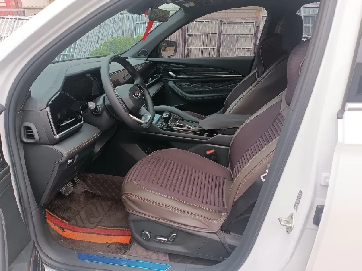 2025 Geely Monjaro 2.0T 238HP L4 8AT,autocango,china used car exporter,china ev exporter,chinese used car exporter,chinese used ev exporter