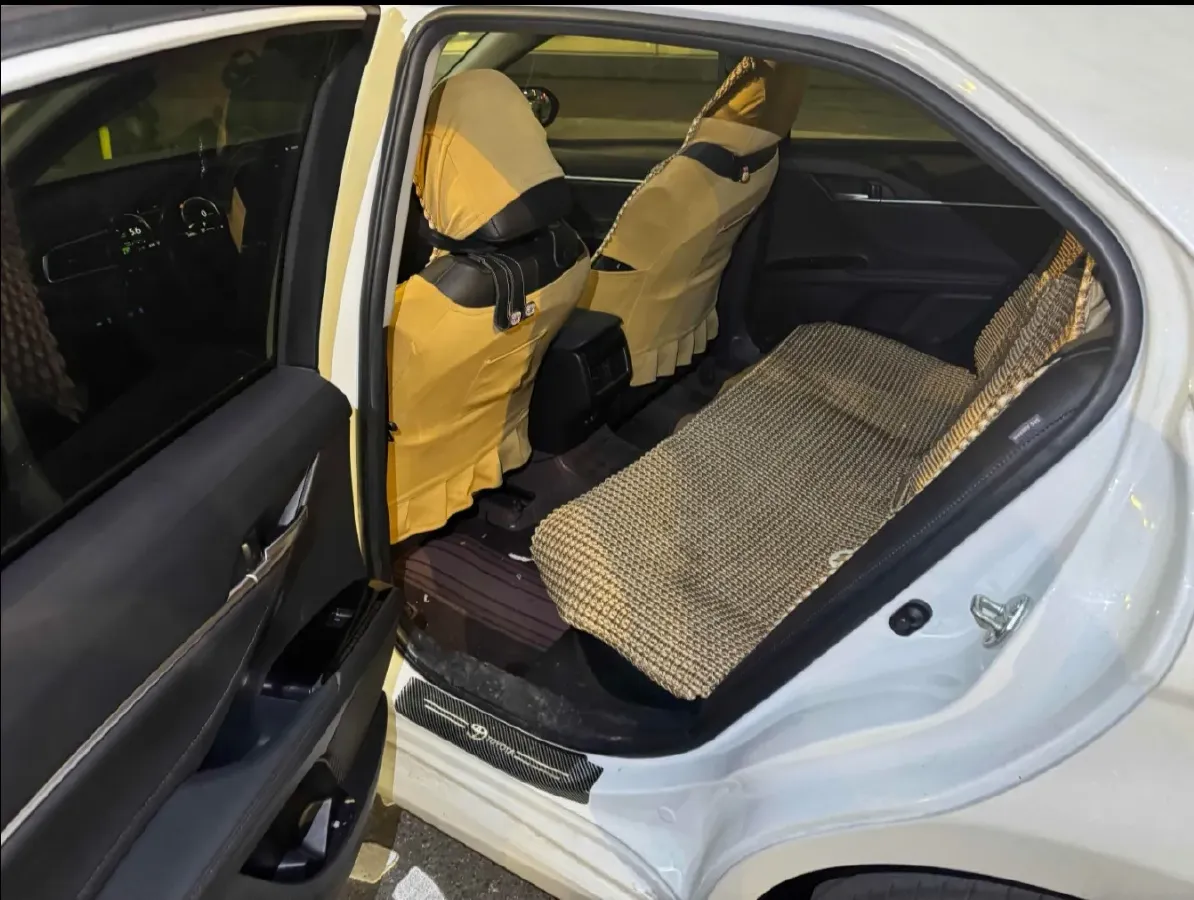 2021 Toyota Camry 2.5L 178HP L4 E-CVT Hybrid,autocango,china used car exporter,china ev exporter,chinese used car exporter,chinese used ev exporter