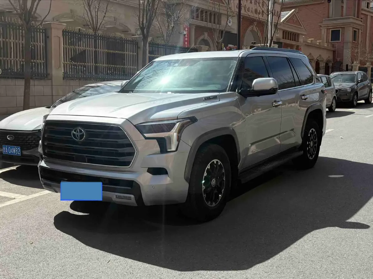 2023 HongQi H5 1.8T 197HP L4 8AT,autocango,china used car exporter,china ev exporter,chinese used car exporter,chinese used ev exporter