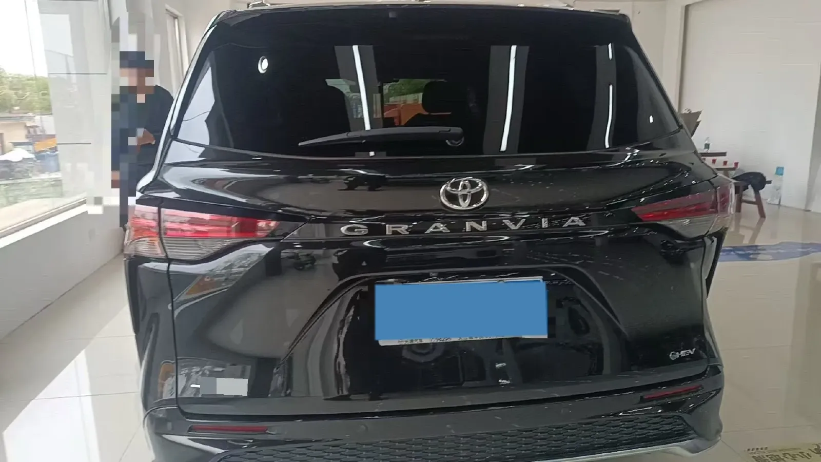 2024 Toyota Granvia 2.5L 189HP L4 E-CVT Hybrid,autocango,china used car exporter,china ev exporter,chinese used car exporter,chinese used ev exporter