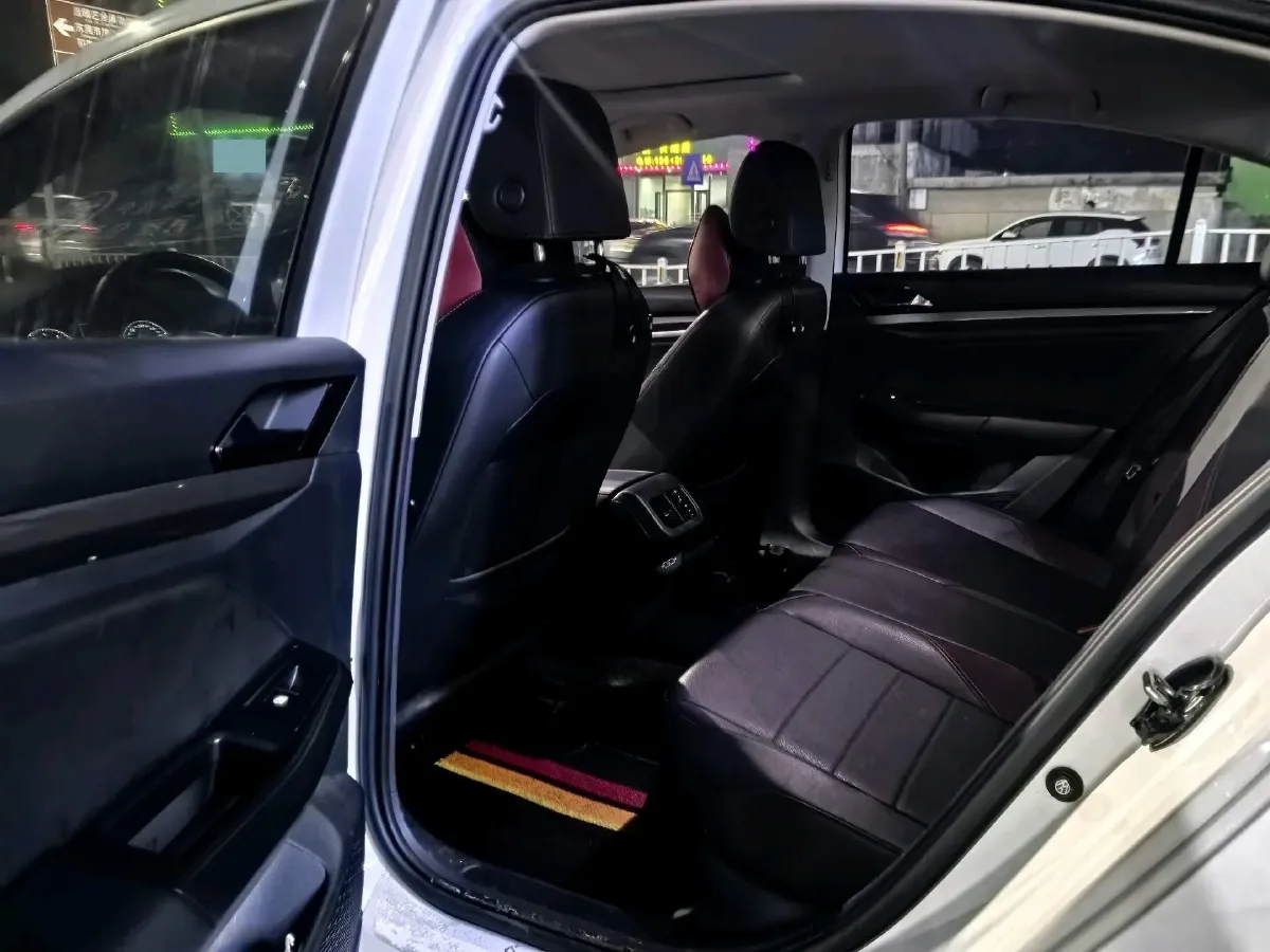 2021 Volkswagen Bora 1.5L 113HP L4 6AT,autocango,china used car exporter,china ev exporter,chinese used car exporter,chinese used ev exporter