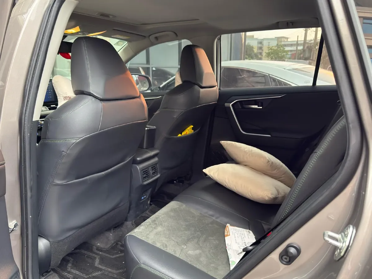 2022 Toyota RAV4 2.0L 171HP L4 CVT,autocango,china used car exporter,china ev exporter,chinese used car exporter,chinese used ev exporter